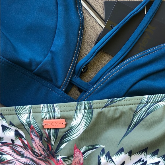 🌴🌼HURLEY- QUICK DRY BIKINI SET🌼🌴 - Picture 9 of 10